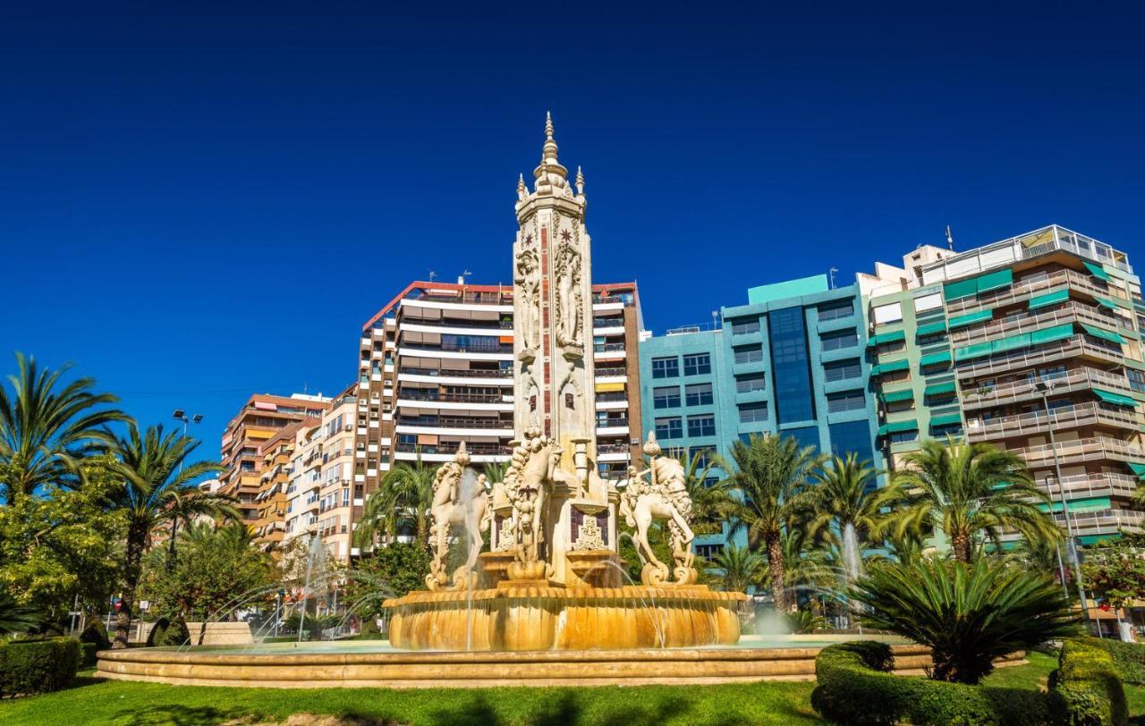 Apartmán Alicante Colorful Penthouse Center 5C Exteriér fotografie